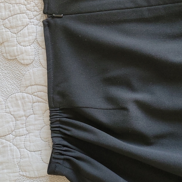Jones New York Collection size 18W black skirt - Picture 4 of 4